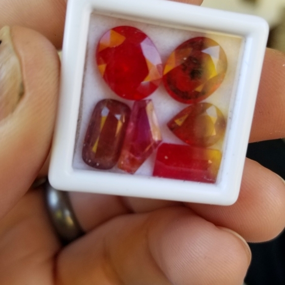 Natural Loose rubies - Picture 3 of 8